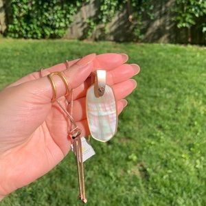 NWT Kendra Scott 14k Rose Gold Inez Pendant Pearl